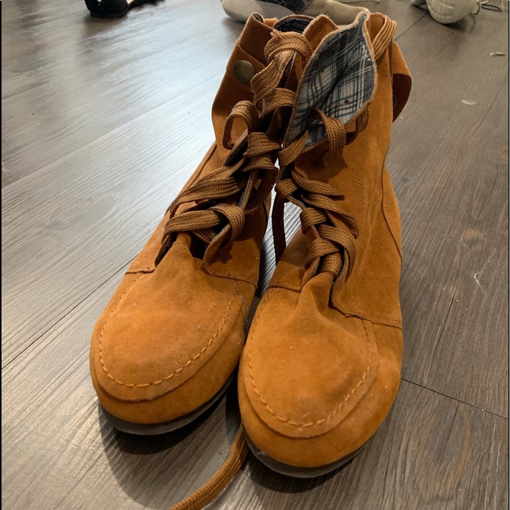 Tan ankle boot